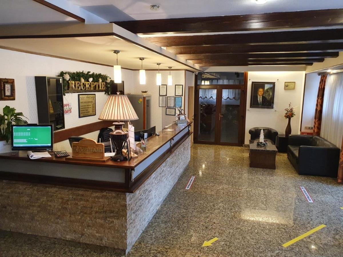 Pensiunea Floarea Soarelui Brașov Exterior foto