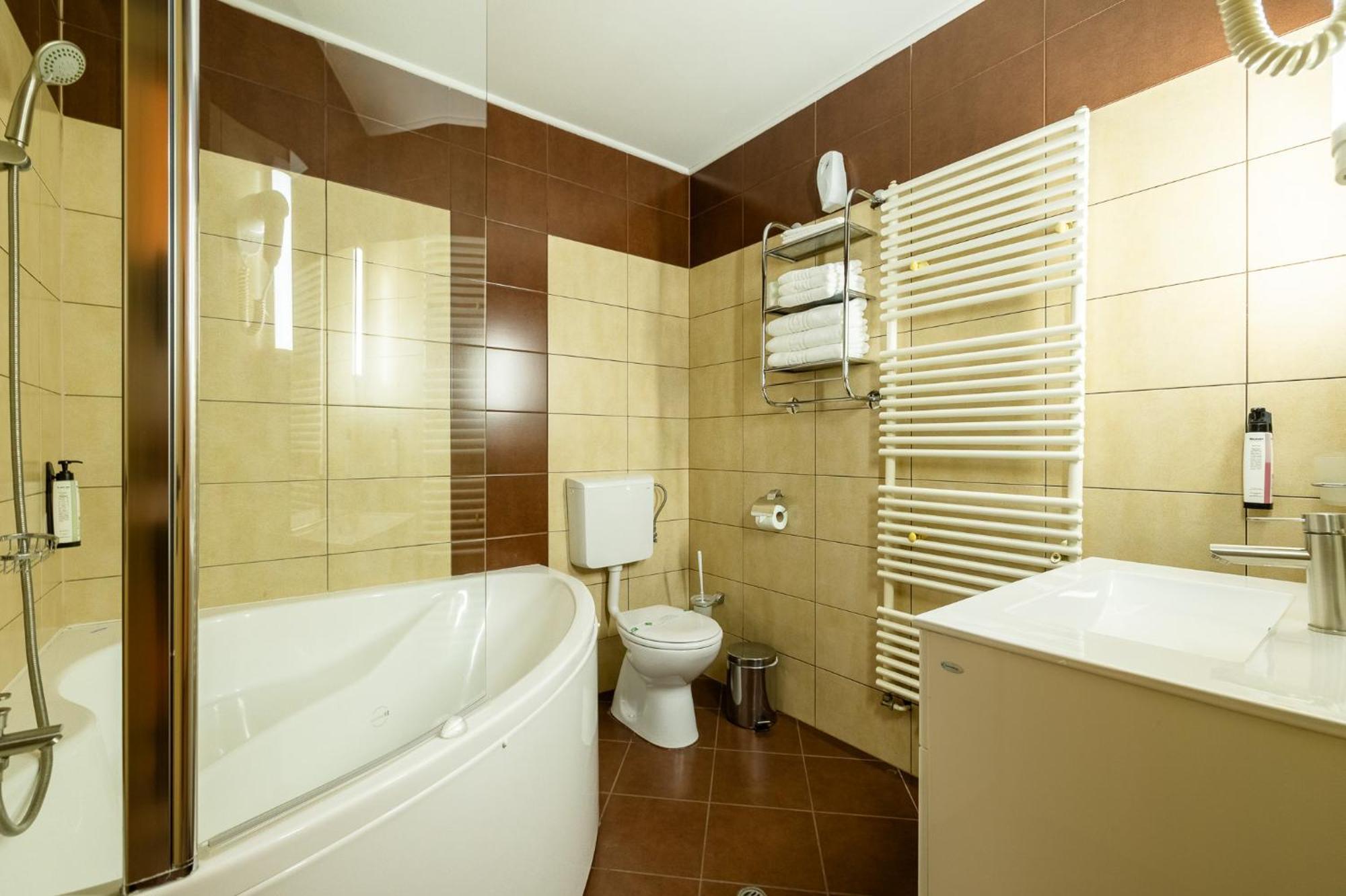 Pensiunea Floarea Soarelui Brașov Exterior foto